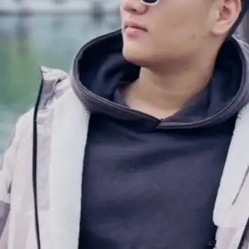 台中肉壯學生男師 Fang 方